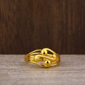 Gold ladies ring