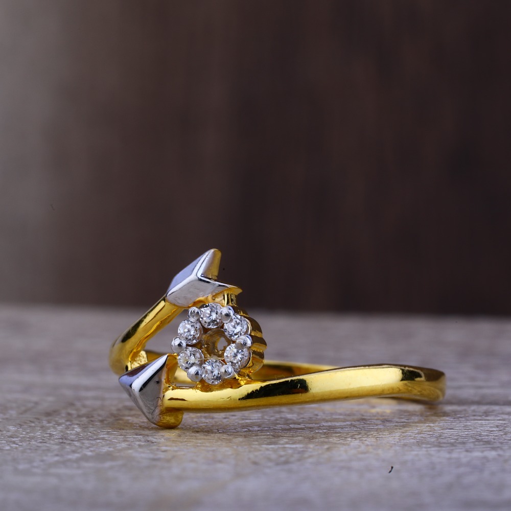 Ladies 22K Gold CZ Fancy Ring -LPR105
