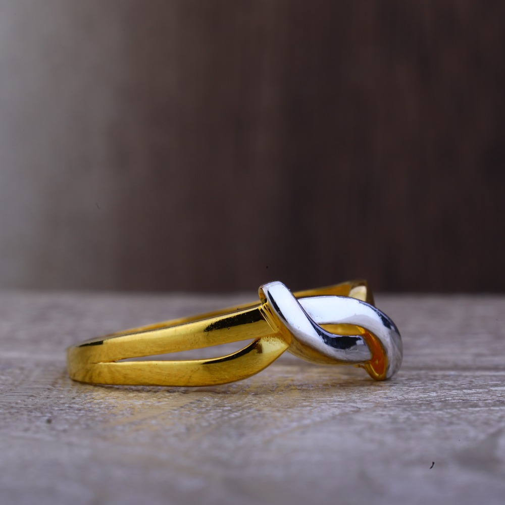 Ladies 22K Gold Designer Delicate Ring -LPR87 - Image 3