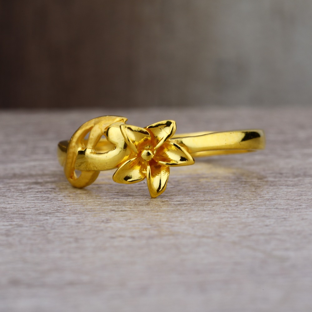 Ladies 22K Gold New Flower Design Ring -LPR35