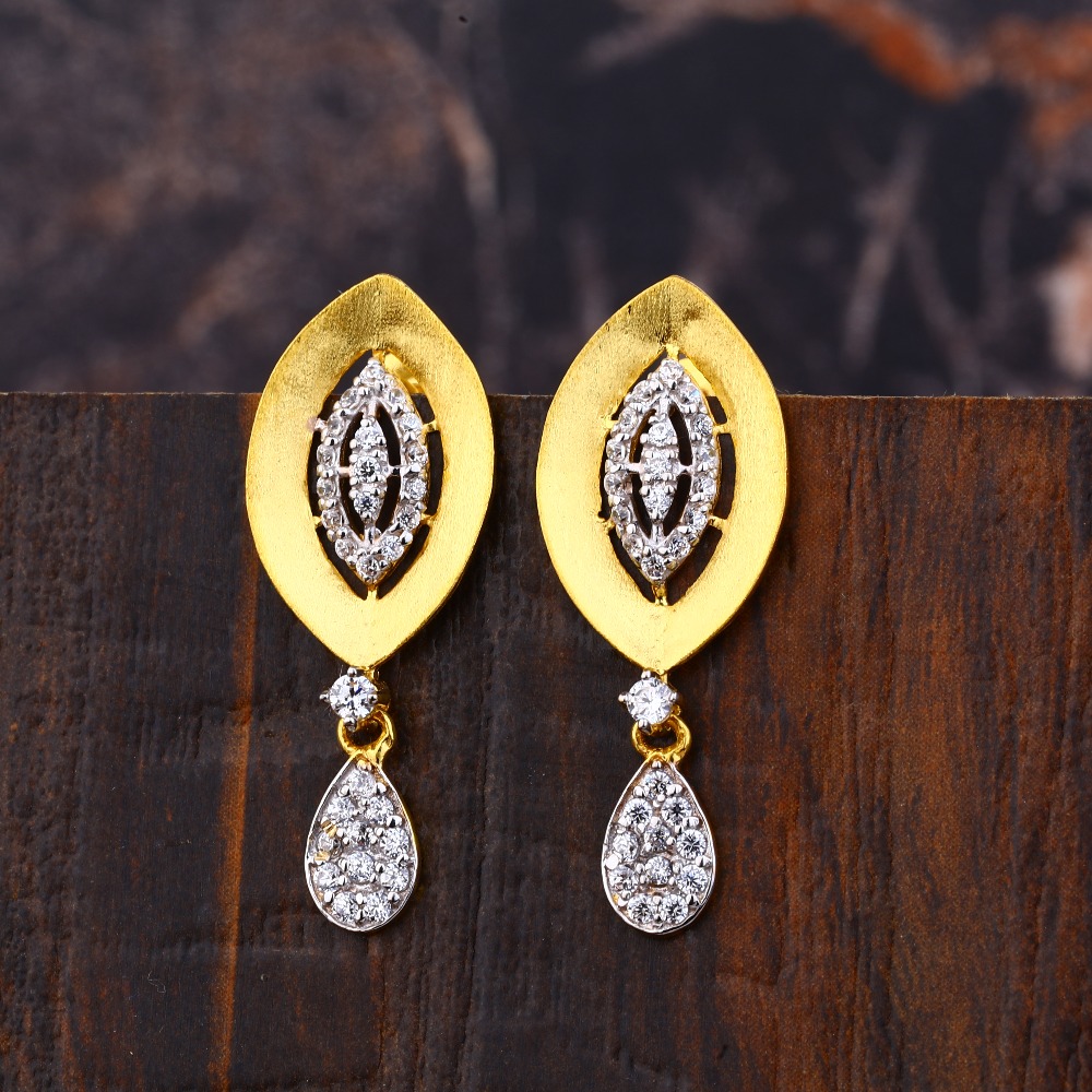 Ladies 22K Gold Fancy Earring -LFE257