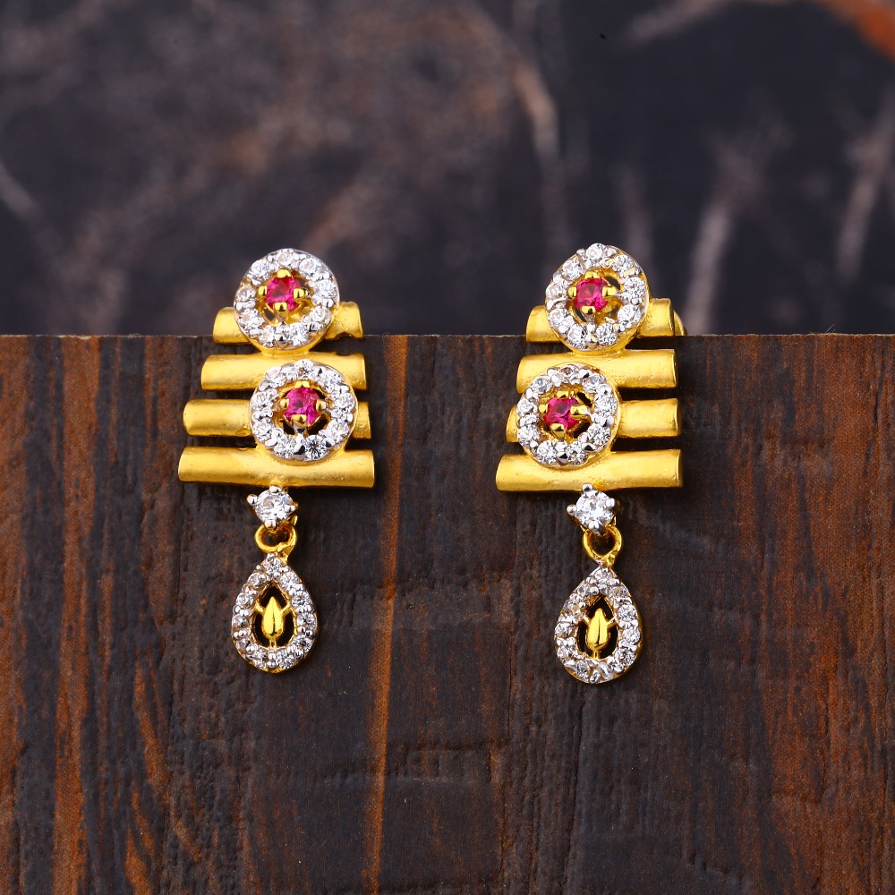 Ladies 22K Gold Fancy Diamond Earrings - LFE154