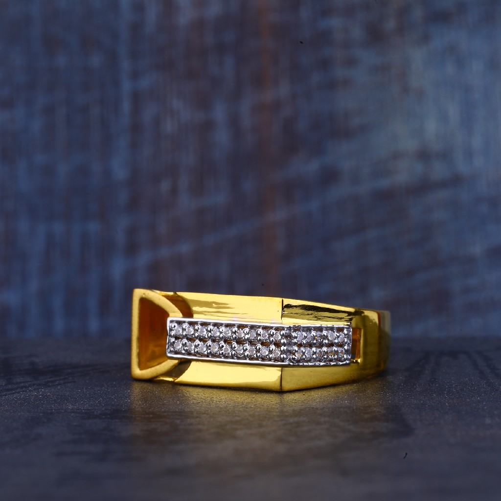 Mens Gold Fancy Ring-MR319