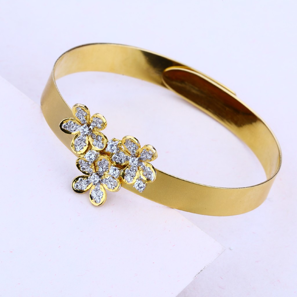 Italian Ladies Wear Gold Bracelet-LIB18