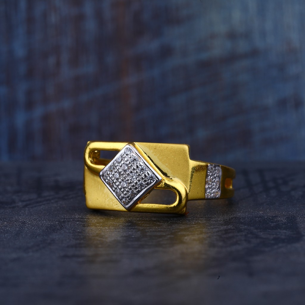 Mens 916 Cz Gold Ring-MR133