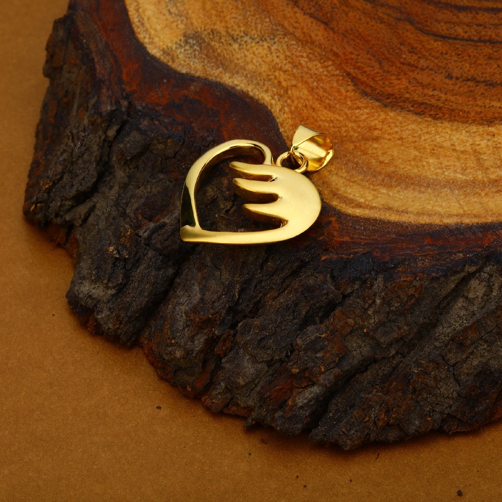 18K Hollow Ladies Heart Deign Pendant-HLP59