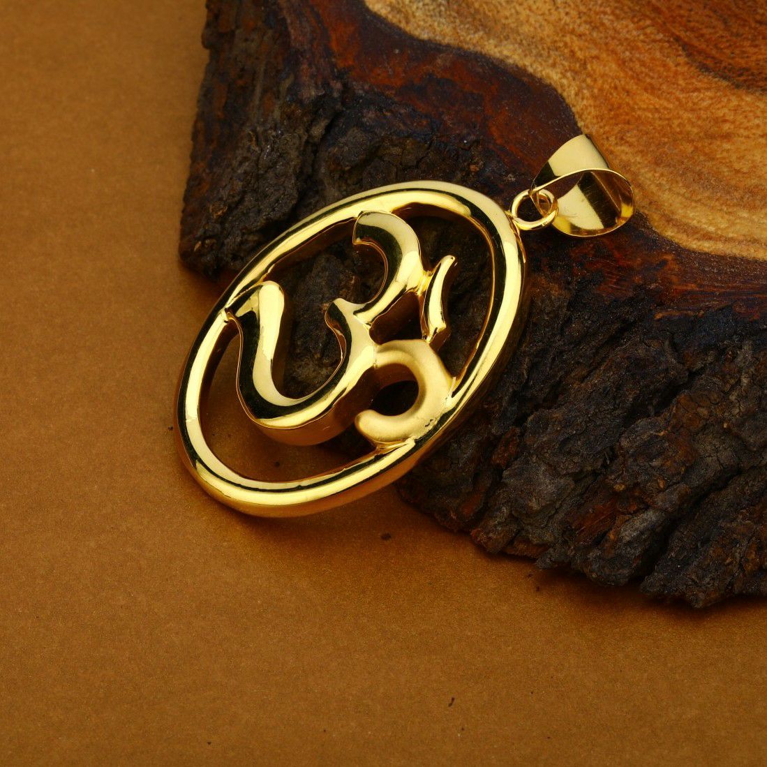 Hollow 18K Gold Om Pendant-HLP50