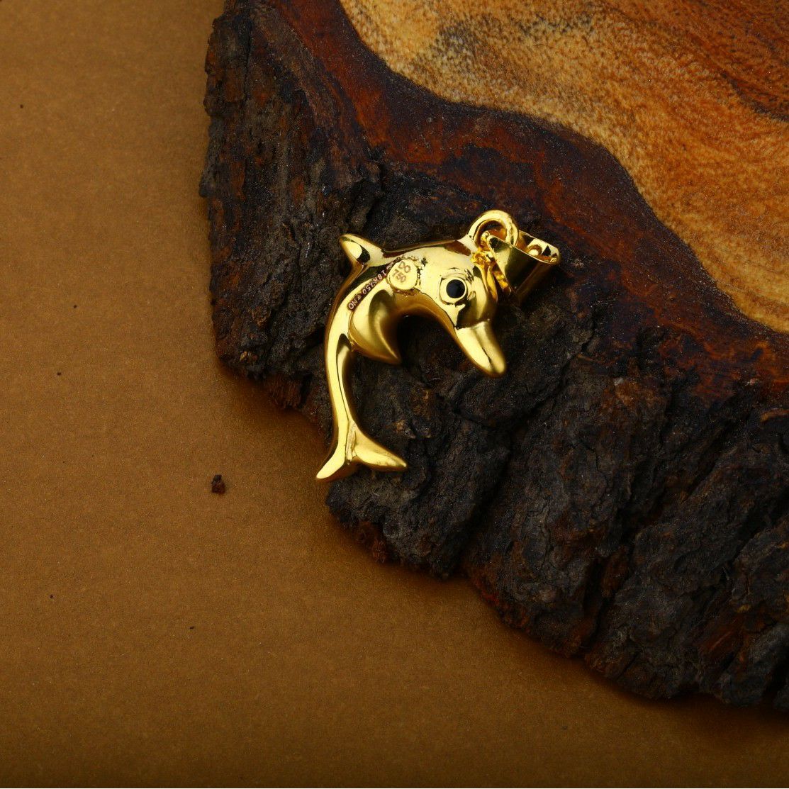 Dolphin Pendant 18K Gold-HLP04