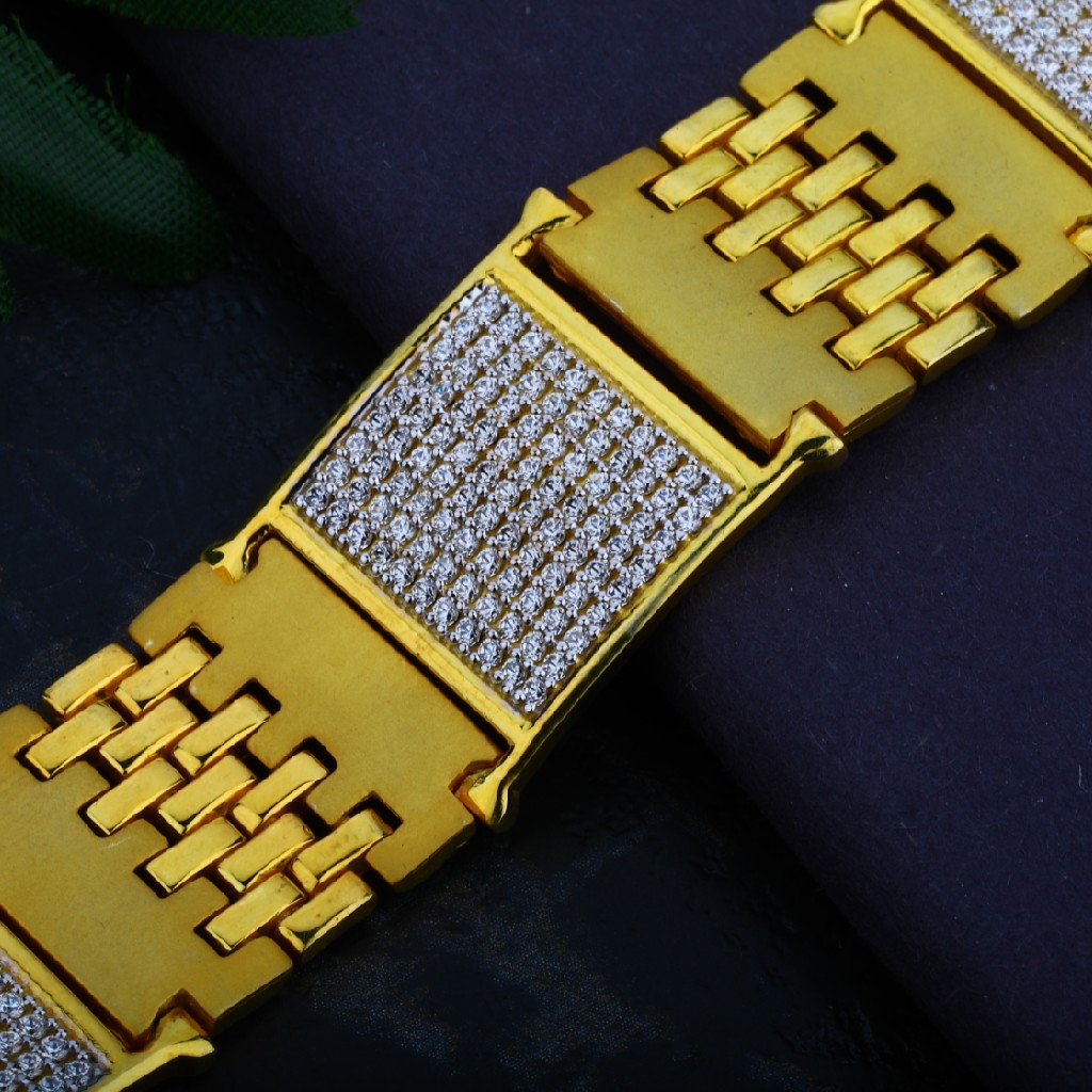 Mens 916 Diamond Casting Gold Bracelet-MCB23 - Image 2