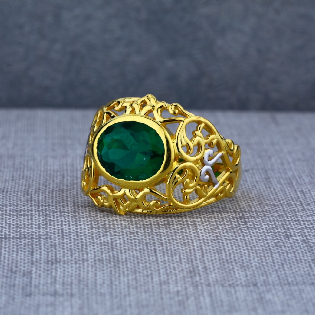 Exclusive Mens Designer Solitaire Gold Ring-MSR48