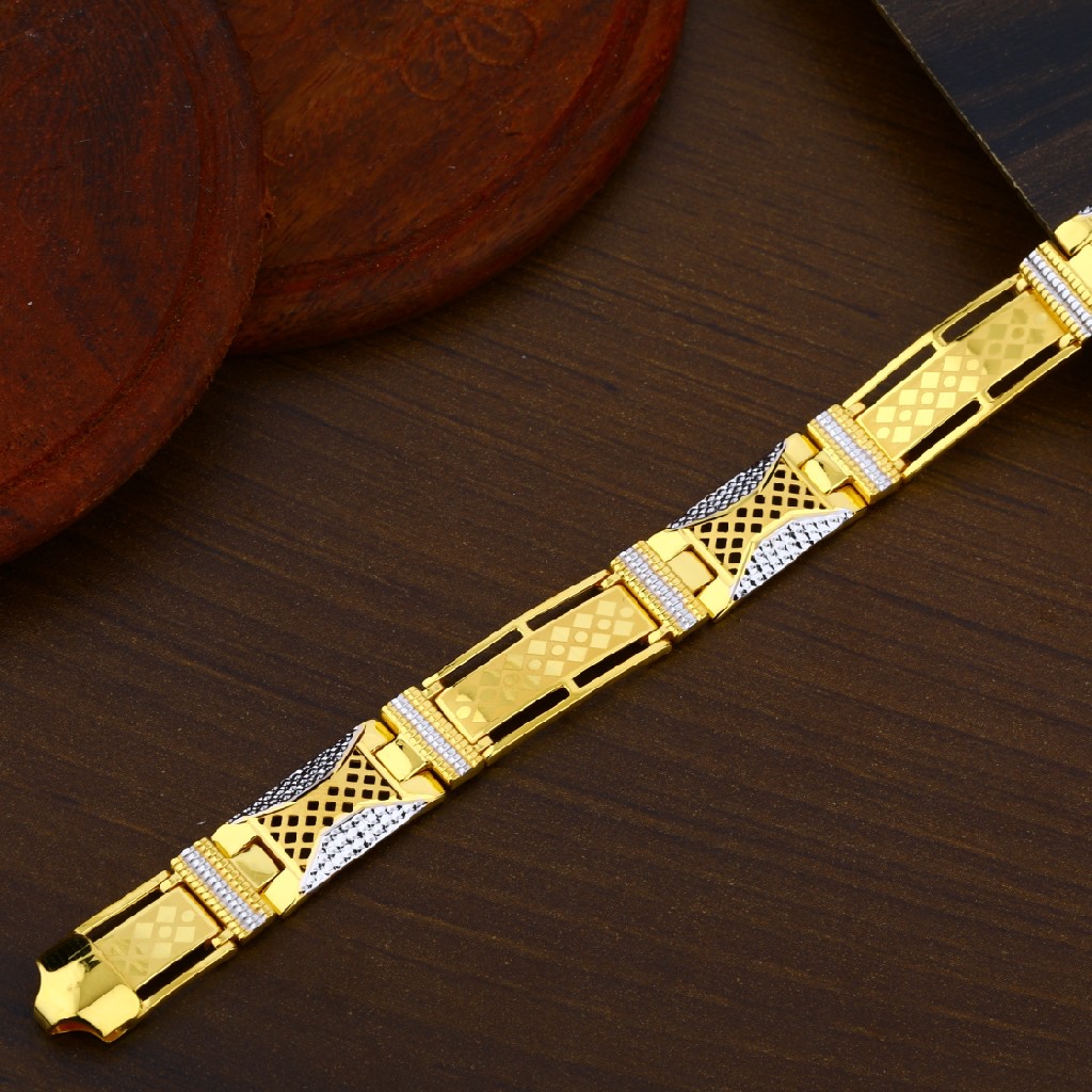 Mens Daily Wear Gold 916 Bracelet-MPB07