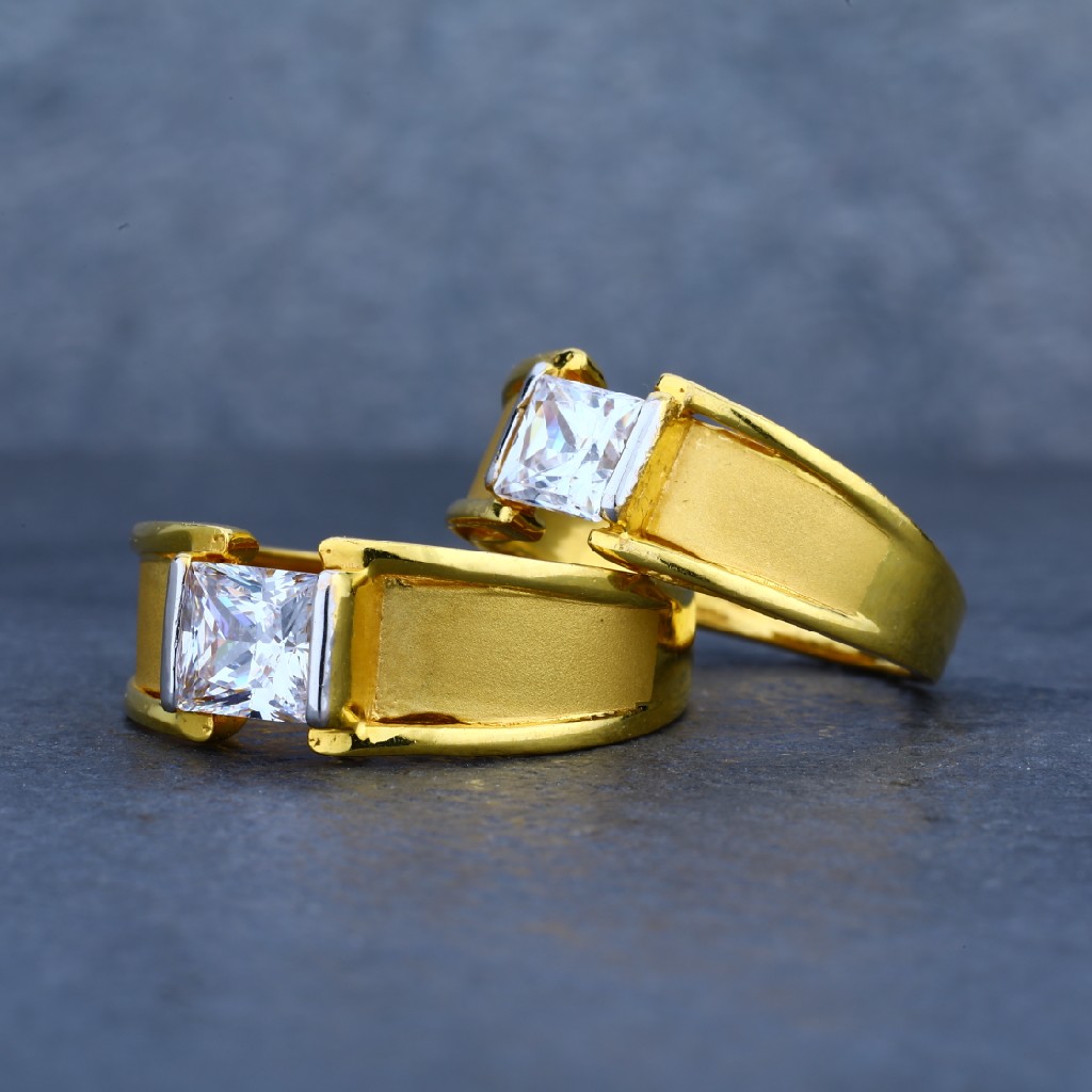 Exclusive solitaire couple engagement gold ring-cr01