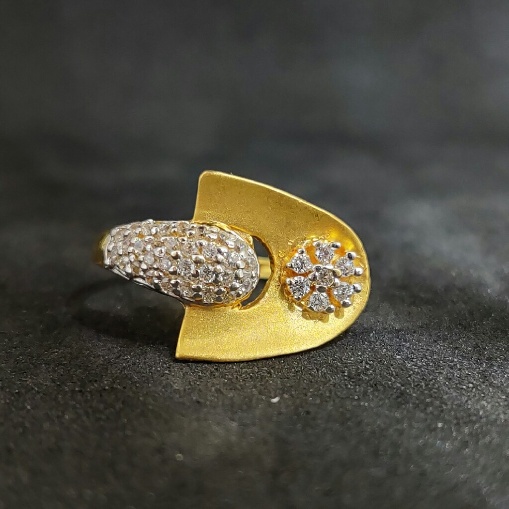 22K Ladies Fancy Ring