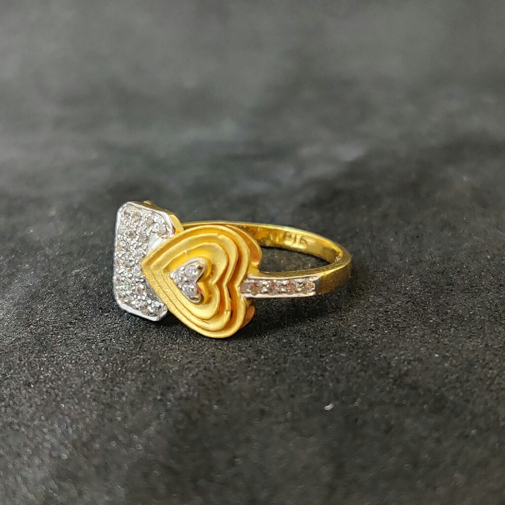 916 Ladies Heart Shape Gold Ring-17022 - Image 2