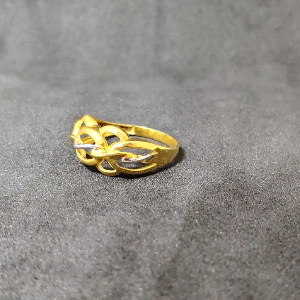 916 Ladies Plain Gold Ring - Image 2