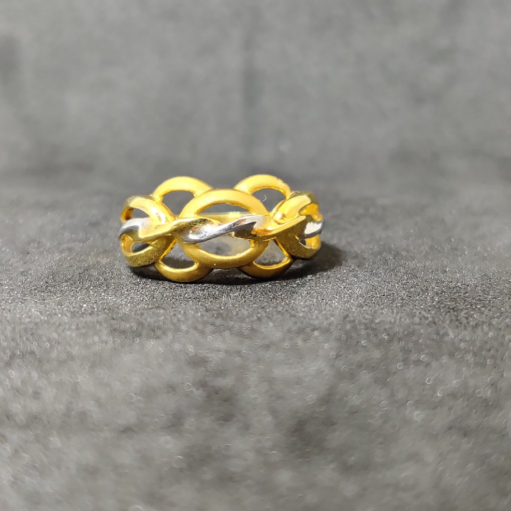 916 Ladies Plain Gold Ring
