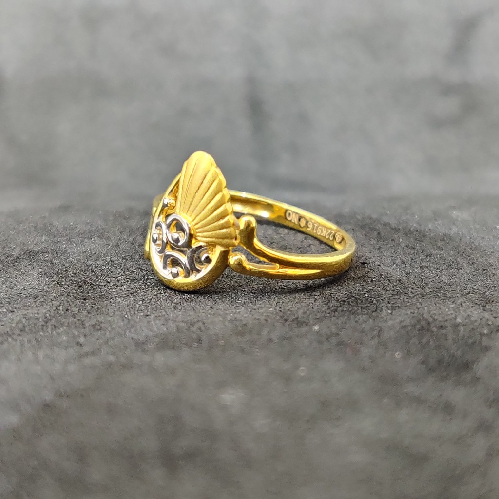916 Ladies Plain Gold Ring - Image 2