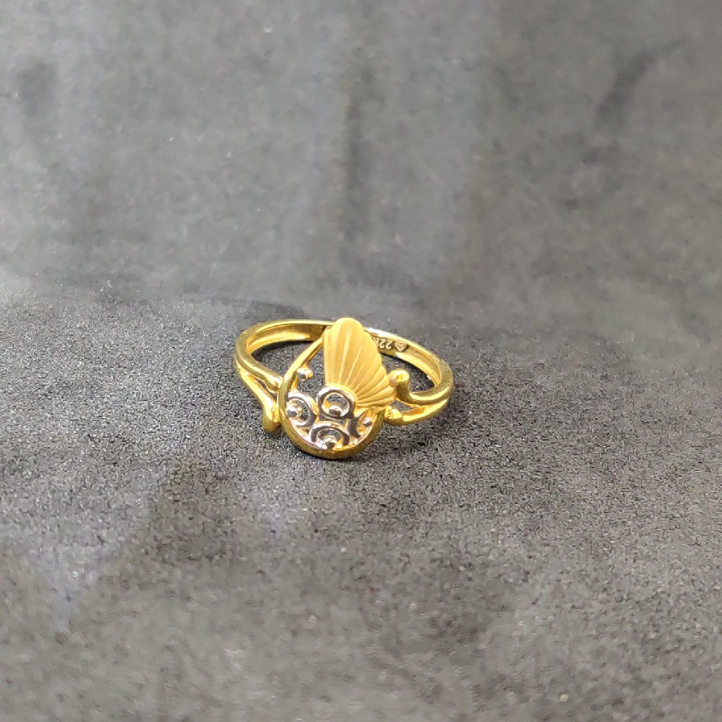 916 Ladies Plain Gold Ring