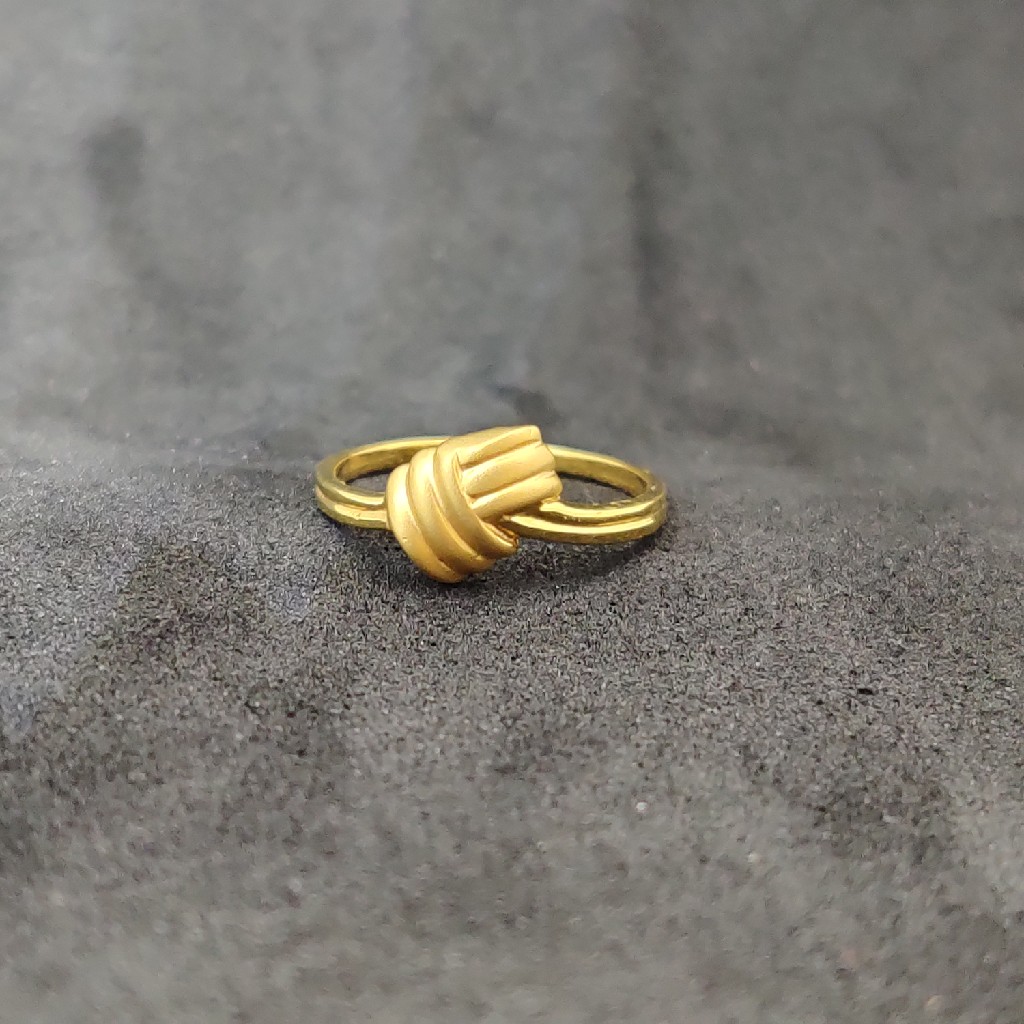 916 Women Fancy Gold Plain Ring-22010