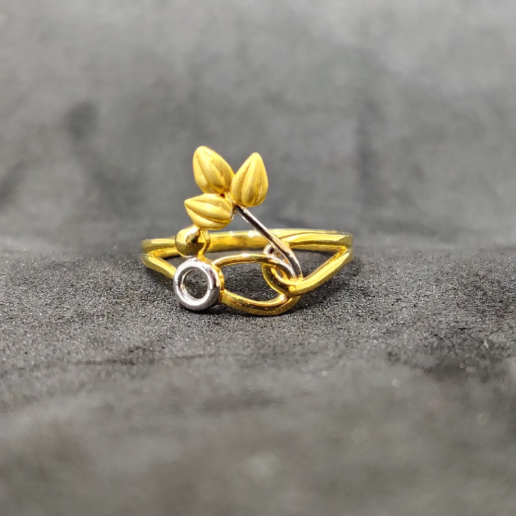 22k Ladies Fancy Rings