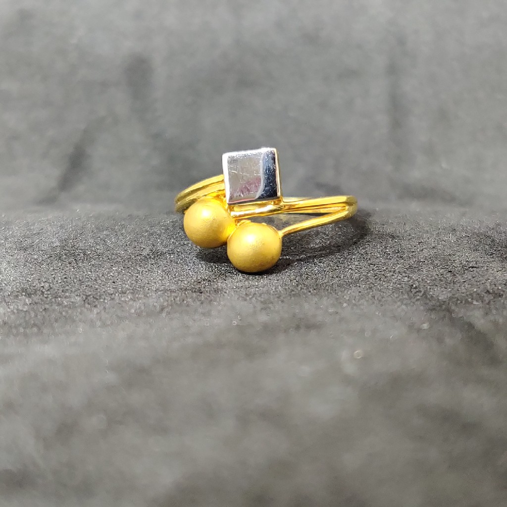 916 Ladies Fancy Gold Rodium Ring-22007