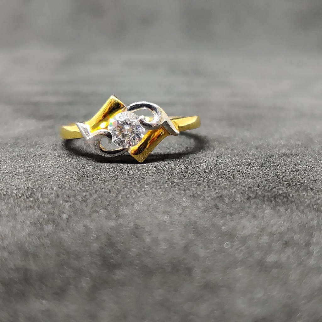 22k Ladies Single Stone Ring
