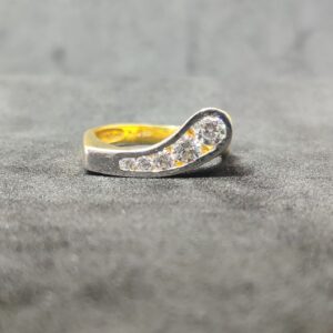 916 Ladies Single Stone Ring