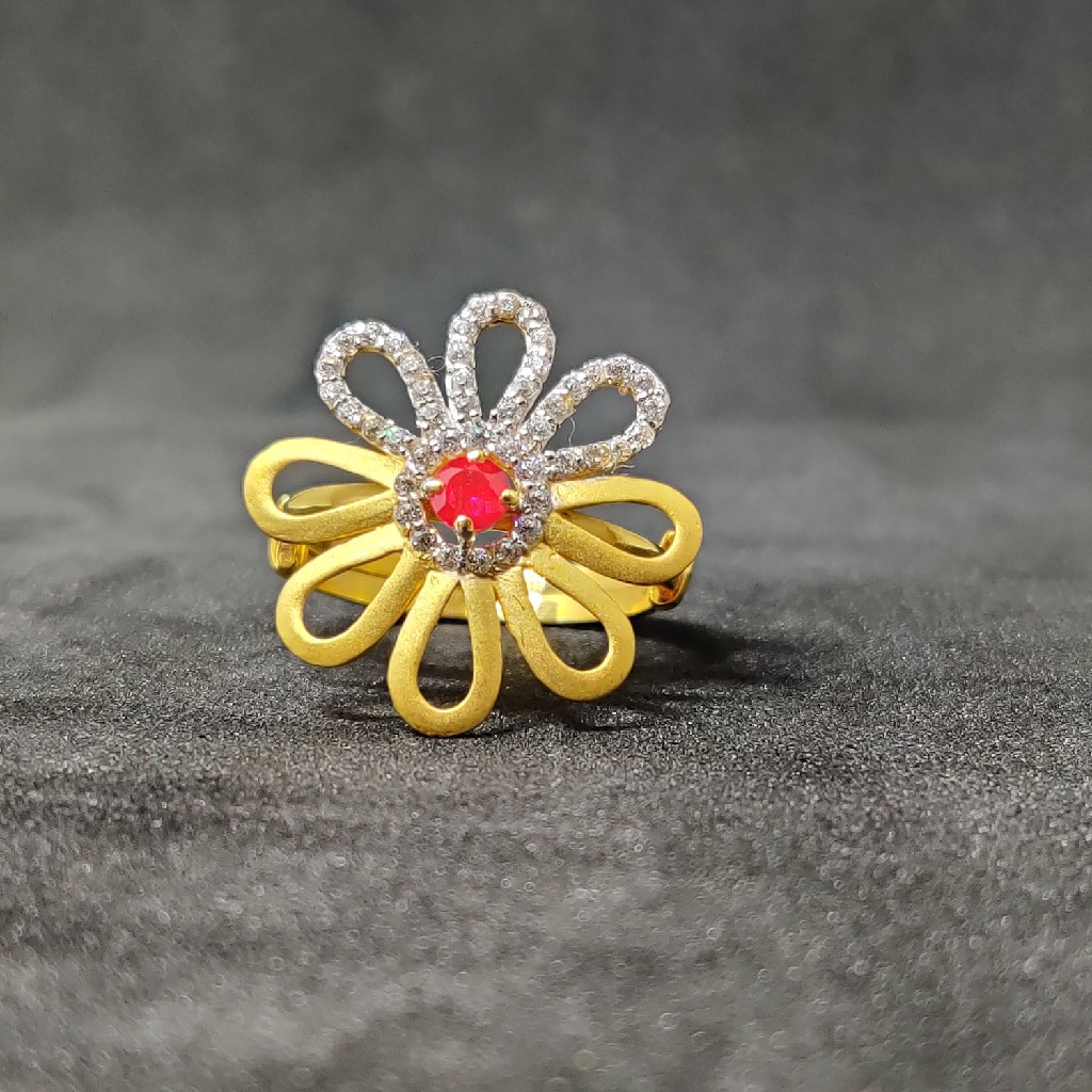 22K Ladies fashionable Flower Design Gold Ring - 15026