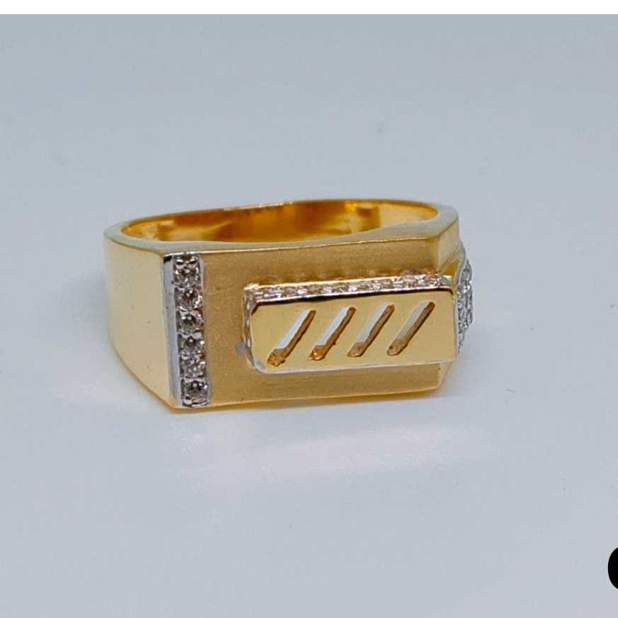 916 Gents Fancy Gold Ring Gr-28641