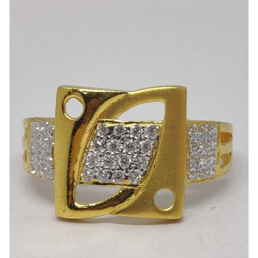 916 Gents Fancy Gold Ring Gr-28631