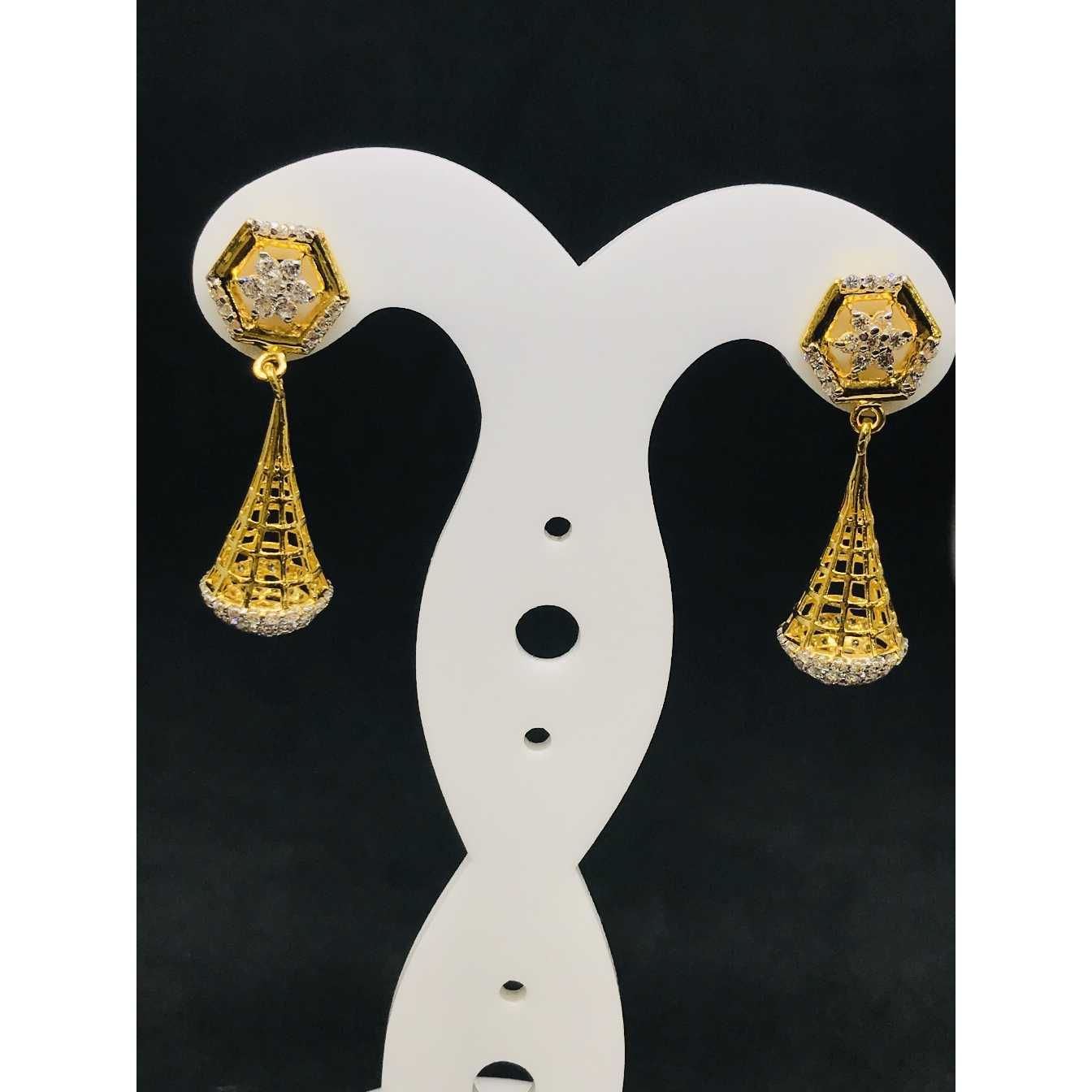 916 Ladies Fancy Gold Earring Er-60044