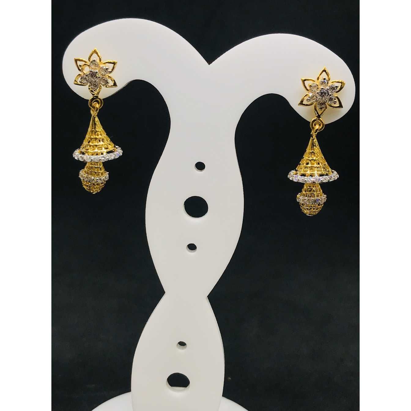 916 Ladies Fancy Gold Earring Er-60037