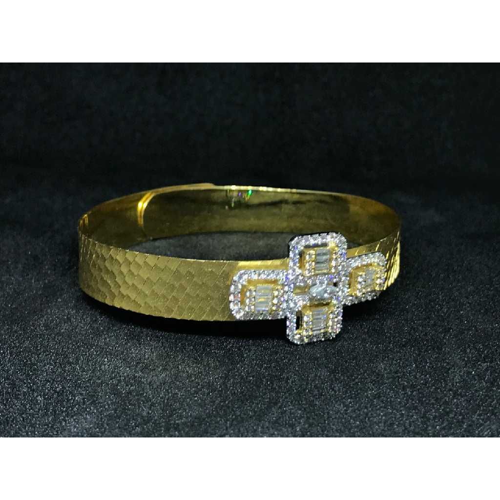 18k Ladies Fancy Gold Bracelet K-51047