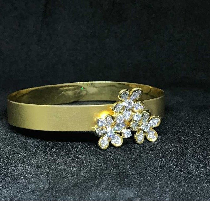 18k Ladies Fancy Gold Kada K-51025
