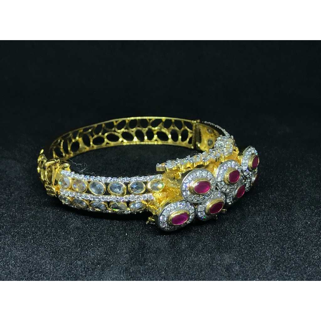 18k Ladies Fancy Gold Kada K-51023