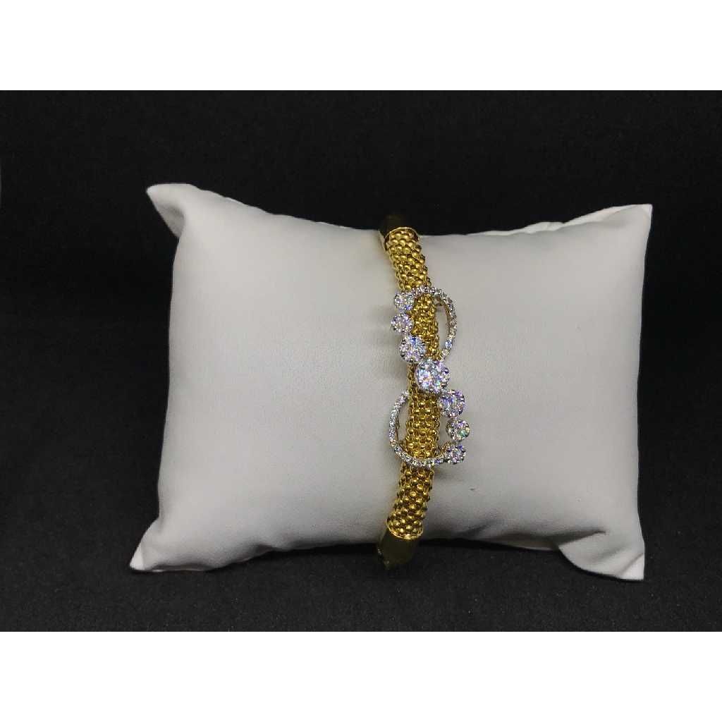 18k Ladies Fancy Gold Kada K-51021