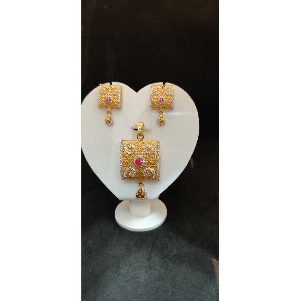 916 Ladies Fancy Gold Pendant Set P-41807