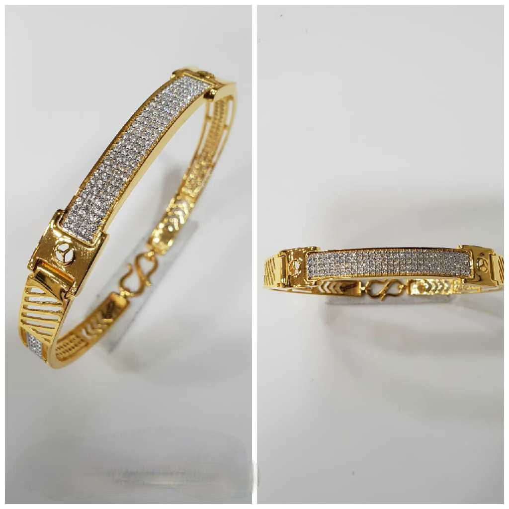 22k Fancy Mercedes Gents  Bracelet G-3423