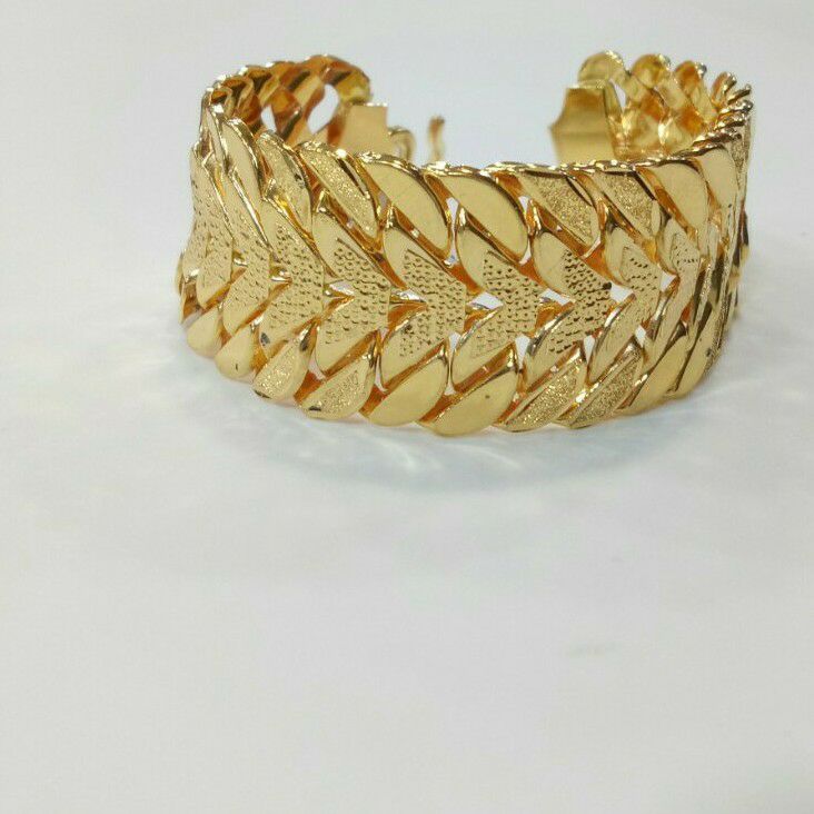 22k Gents Fancy Hollow Lucky G-10901