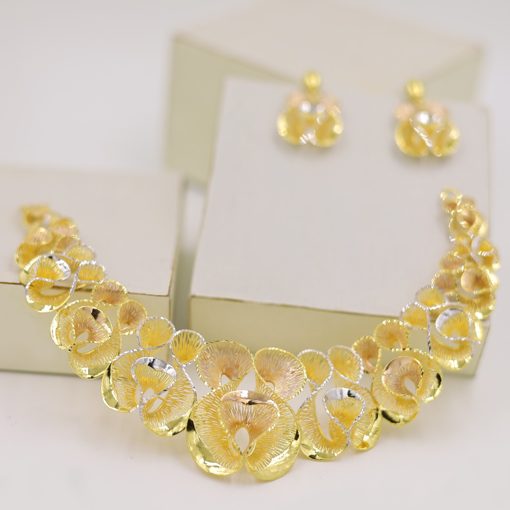 Light weight fancy tukey necklace set