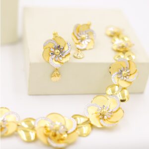 Fancy 22kt yellow gold uique flower halfset