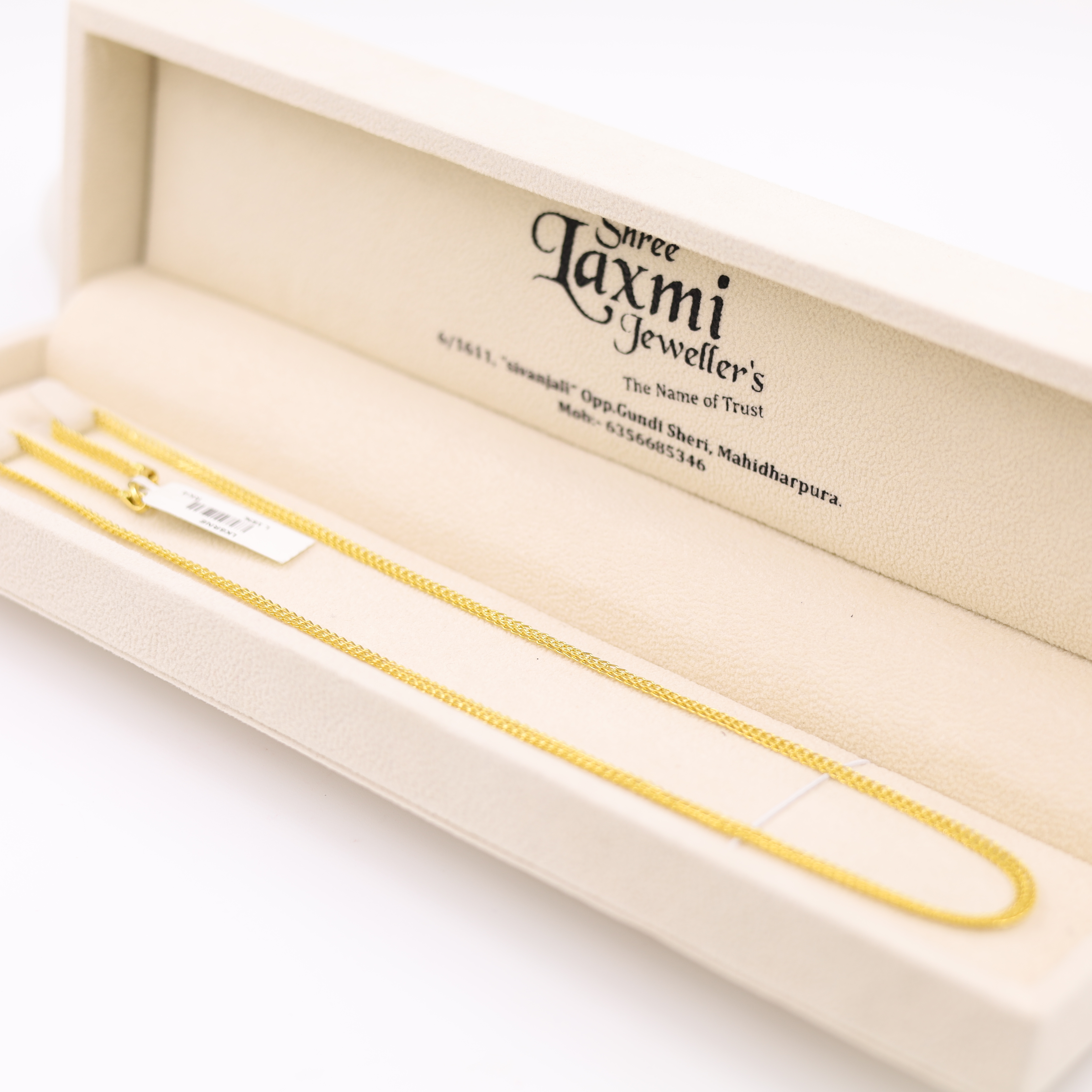 Elegant Glossy Gold Chain