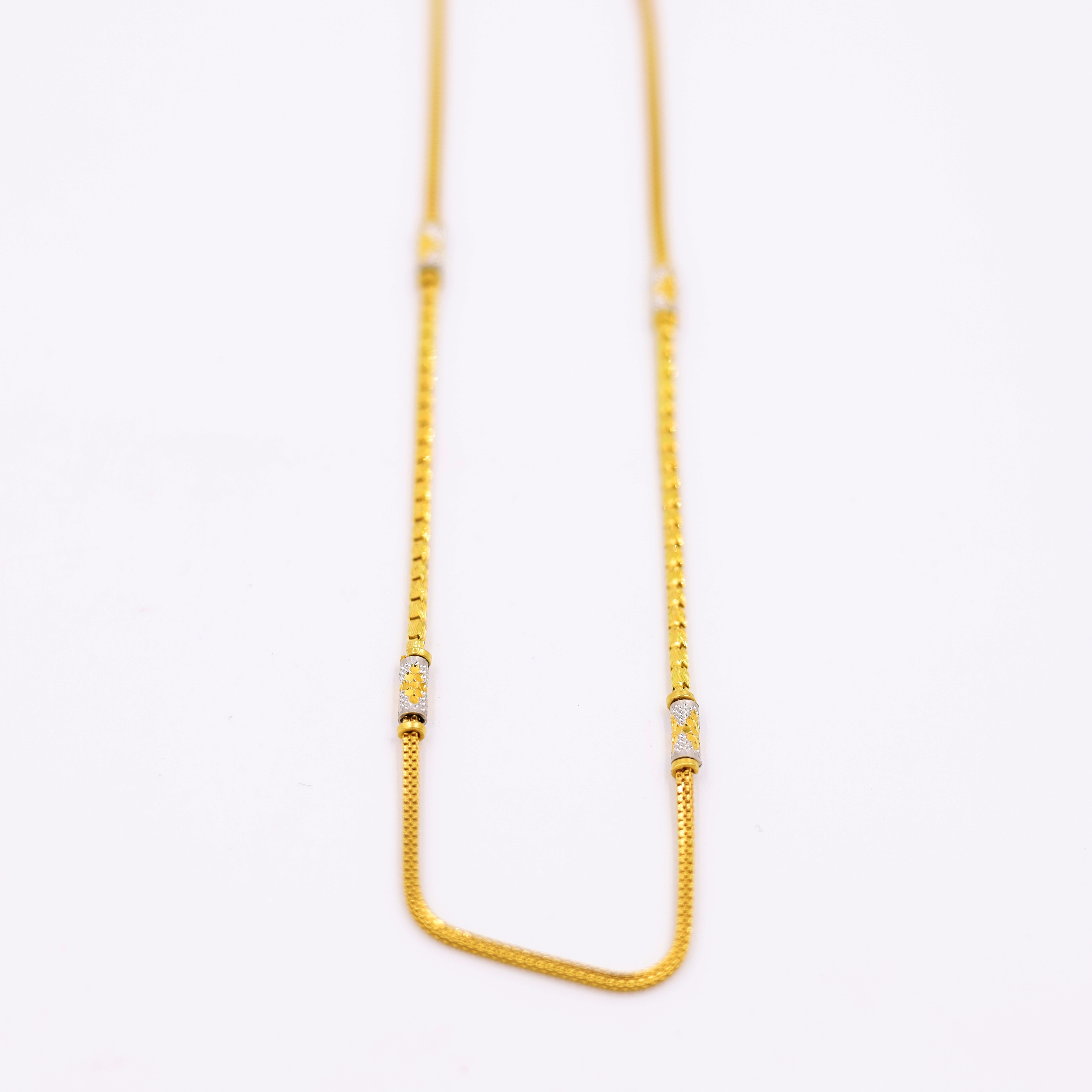 Yellow gold timeless piece of modern chain