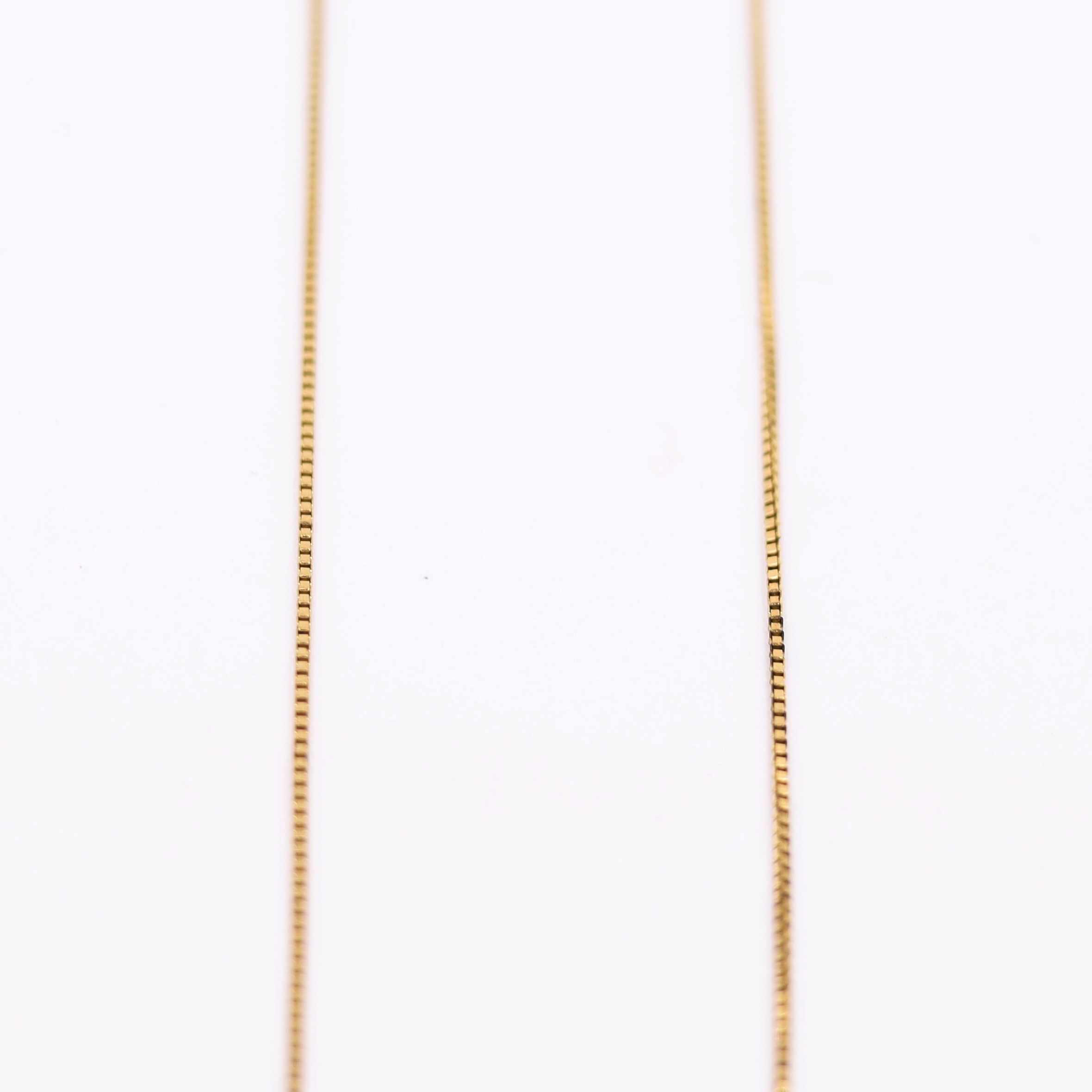 Stylish Imperial Gold Chain