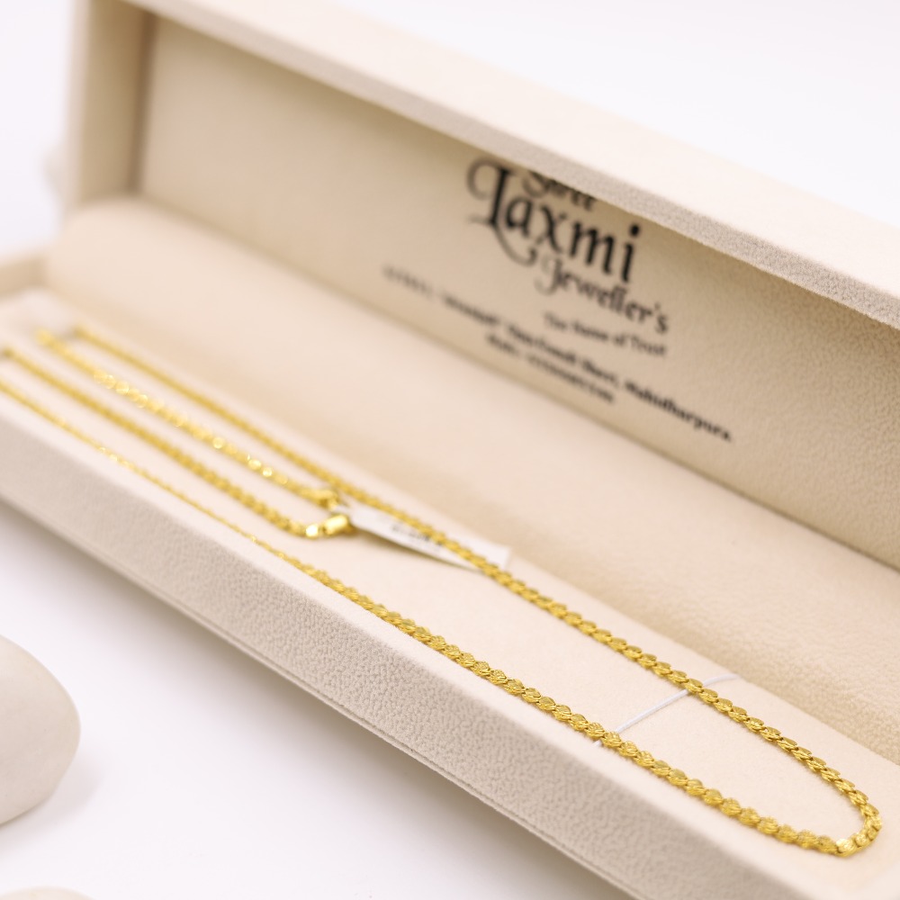 Brilliant gold link chain