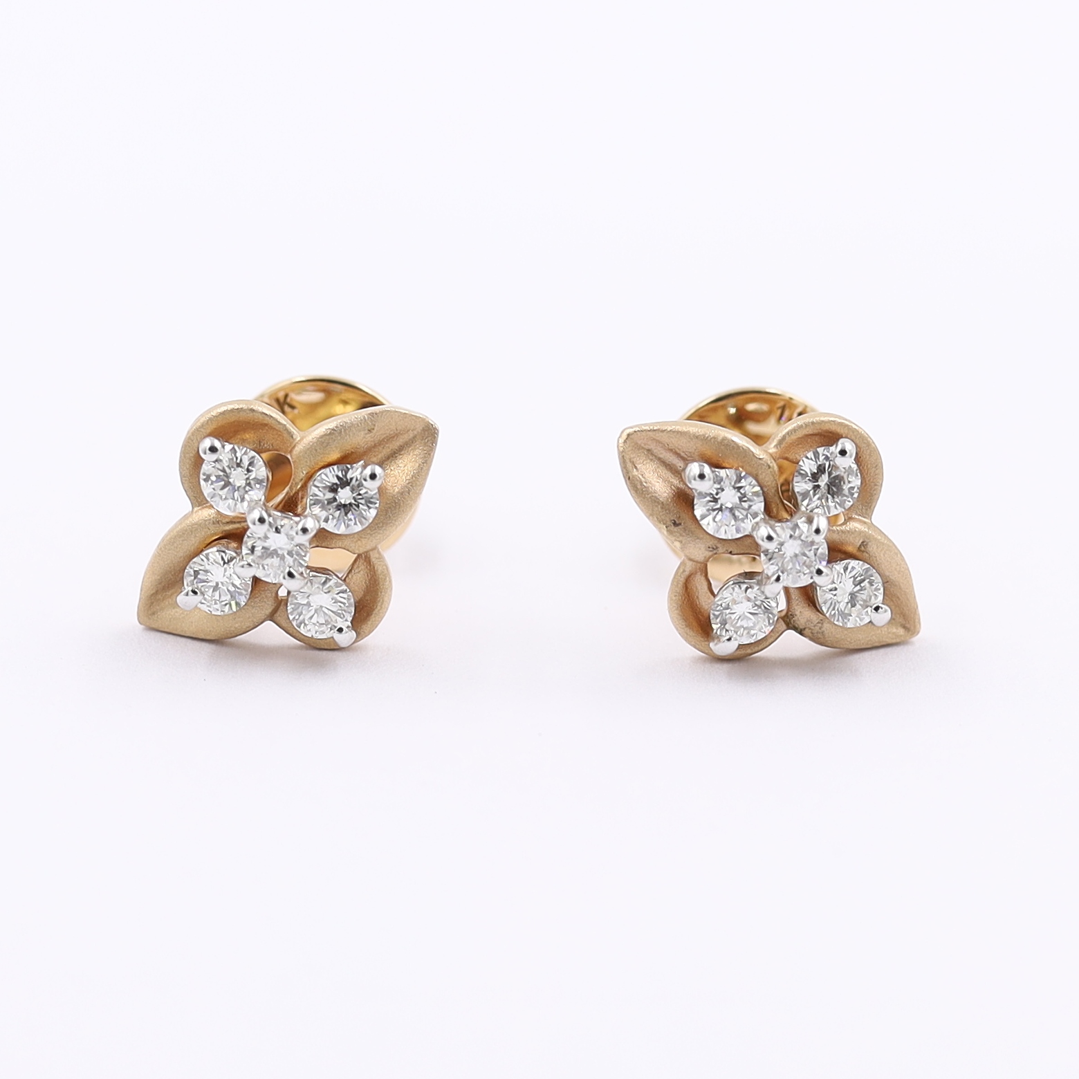 Traditional Diamond Stud Earrings In Rose Gold