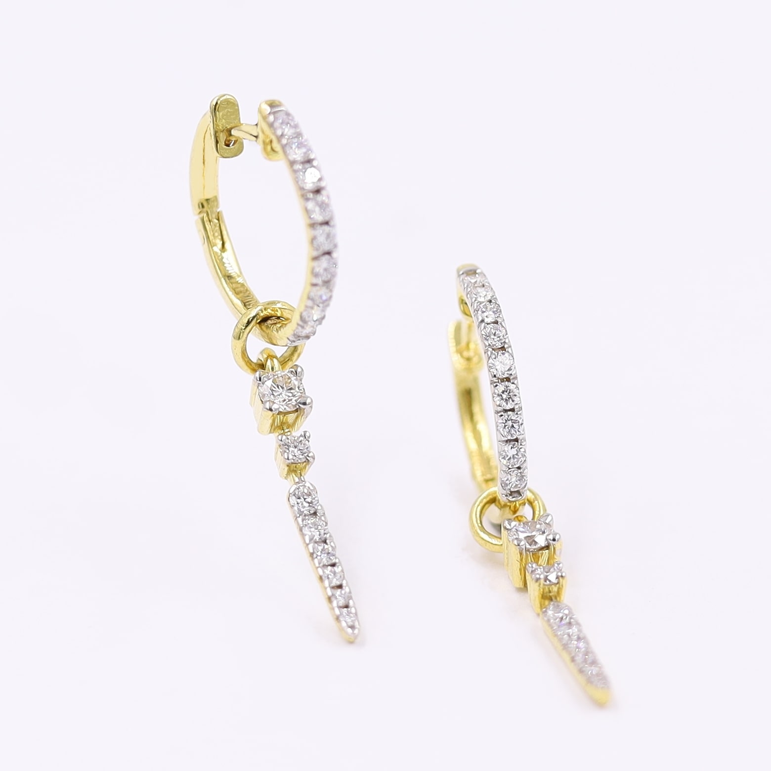 14kt Yellow Gold And Diamond Drop Earrings With Cylindrical Design