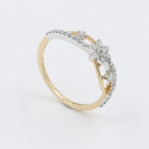 Elegant Star Diamond Ring