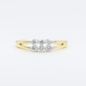 14Kt Sleek Dazzling Gold And Diamond Finger Ring