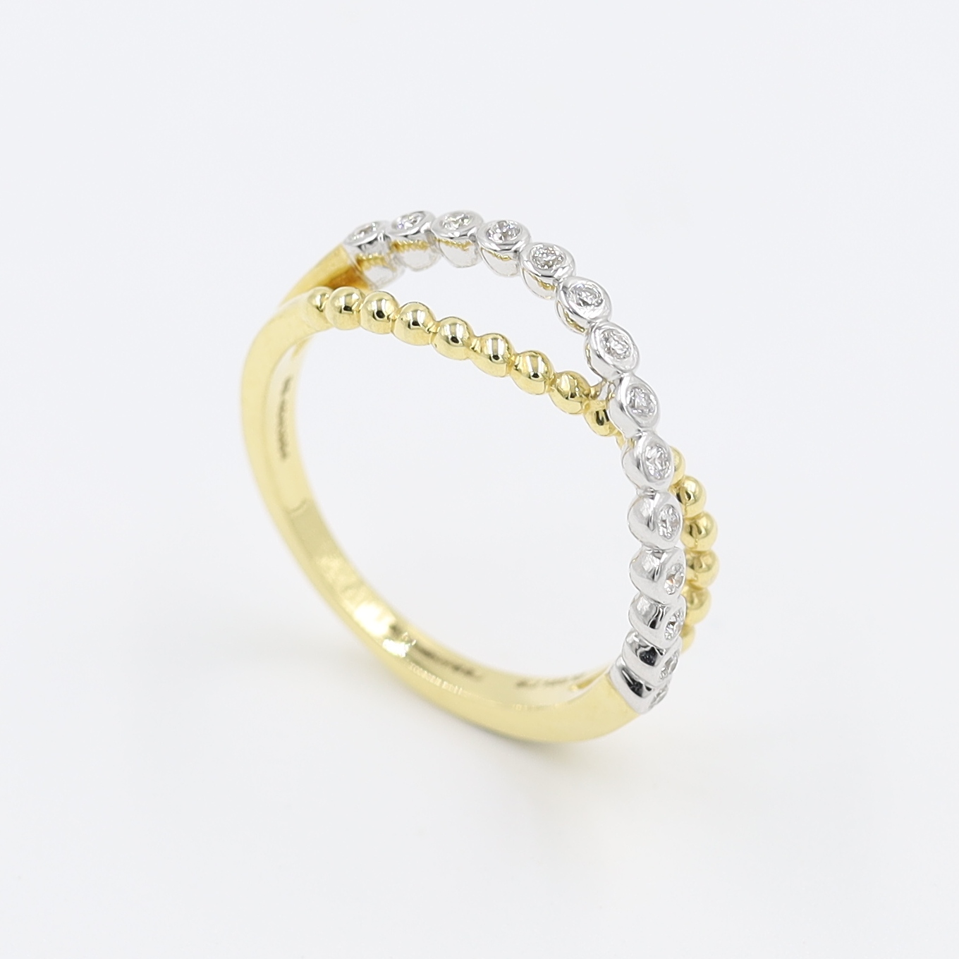Wave Yellow Gold Real Diamond Finger Ring